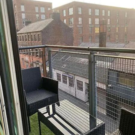 Apartment Homely Apartment, Balcony, Free Parking