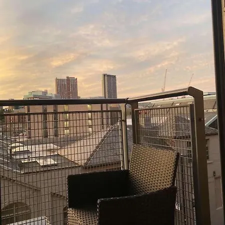 Apartment Homely Apartment, Balcony, Free Parking Sheffield